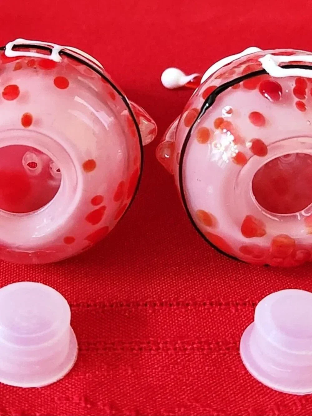 Pier 1 Imports Hand Blown Glass Santa Claus Christmas Salt/Pepper Shakers NIB